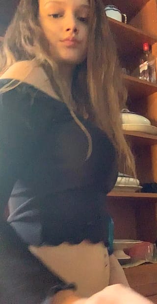 Do older guys like my bodytype? 18f'