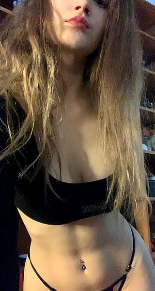 I tried my best to look sexy, how did it go? [F18]'