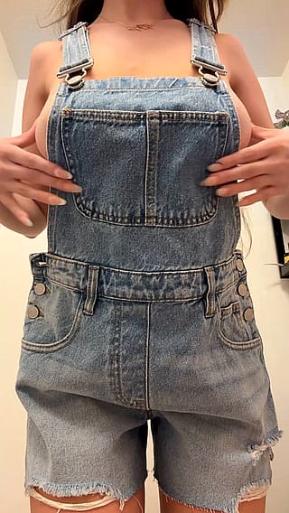 My DD’s don’t fit the best in overalls lol🤪'