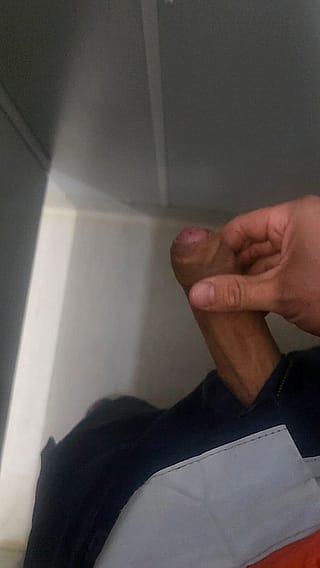 Who likes Aussie foreskin at work'