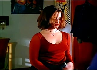 Holly Marie Combs - A Reason to Believe (1995) [Enhanced 60fps]'