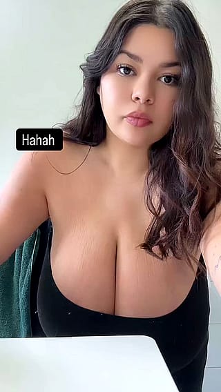 Natural Tits'