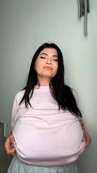 She’s back with a perfect tittydrop'