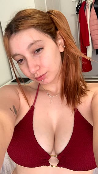I'm gonna send nudes to as many guys as I can. Wanna be the next to score them?'