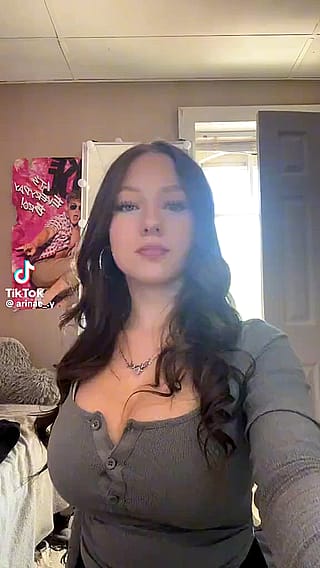 @arinae_.y'
