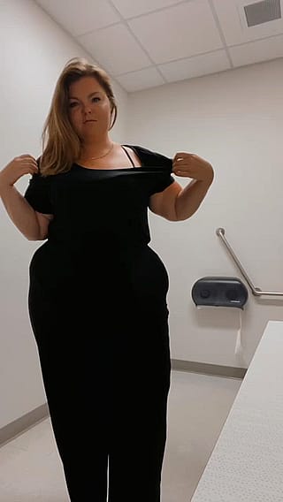 I miss being slutty in the work bathroom'