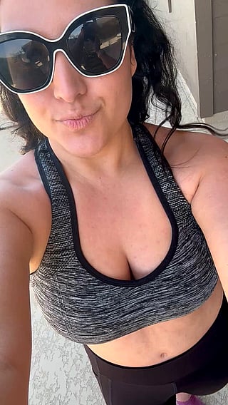 Sunny Day MILF Tits: Enjoy the Amateur Big Tits'