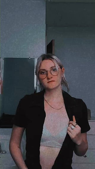 Titty Tease: Cute Amateur OnlyFans'