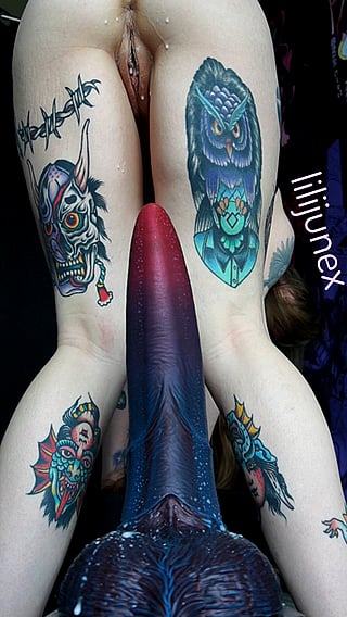 Get Fucked by a Giant Dildo: L Sveinn's 26 Min Video'