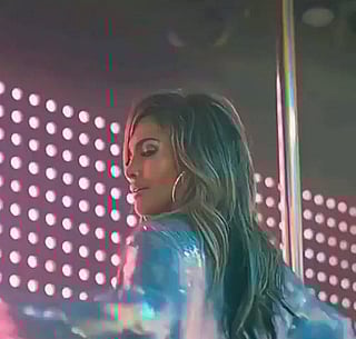 Jennifer Lopez's Booty in a Thong: A Sizzling Hot Video!'