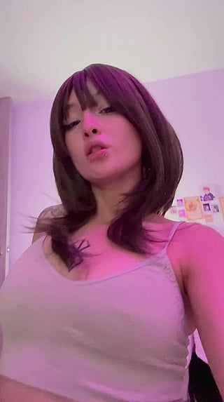 18F Real Slutty: Suck My Tits & I'll Suck Yours'