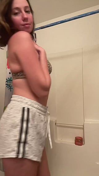18yo Me: Will You Still Scroll? Amateur, Ass, Boobs, Cute, Original Content'