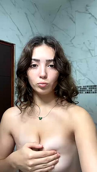 5 Minute Titty Sucking Challenge: Amateur Teen OnlyFans'