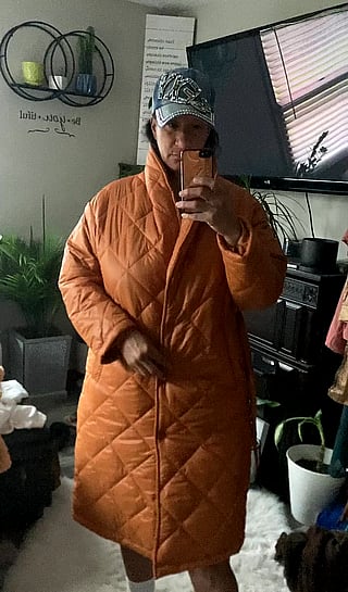 Auntie Gettin' Lit, 200 Videos of Her Butt, Hit Me Up!'