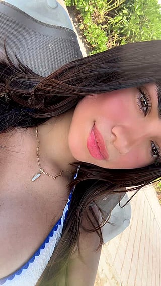 She's a Babe: Big Tits, Boobs, and Cute'