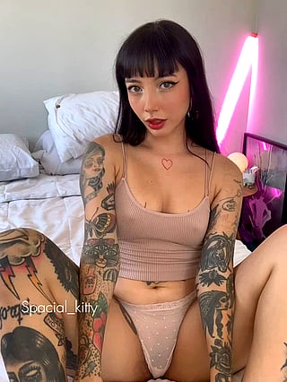 Ready to Play with You: Big Tits and Ass Ready for Fun'