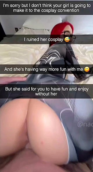 Cheating girlfriend snaps on her roommate at cosplay convention'