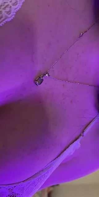 18yo Amateur with Big Tits: Cum on My Tits or in My Mouth'