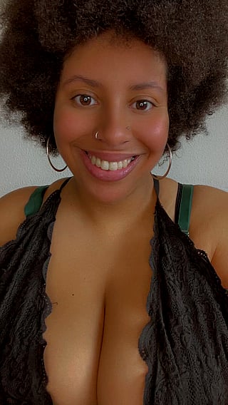 Chubby BBW Saggy Tits: Yes, I'll Send You a Free Pic!'