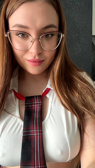 Fuckdoll's Big Tits and Cute Brunette Teen'