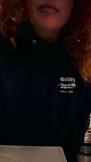 41-yr-old redhead airdrops you this from the bar bathroom'