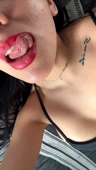 Big Tits Latina Tits: How's My Pump Looking?'
