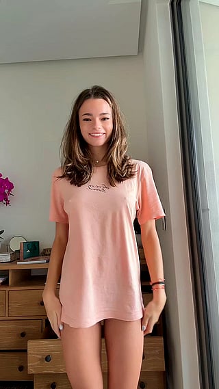 I Love My Little Jiggle: A Teen's Amateur Tits'