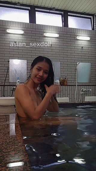 Asian Sex Doll: Fun in the Japanese Bathhouse'