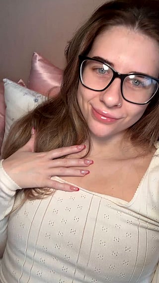 Would You Eat My Pussy? Say Yes or No'
