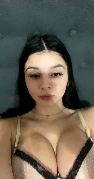 18-Year-Old Girl with Big Tits and No Kisses'