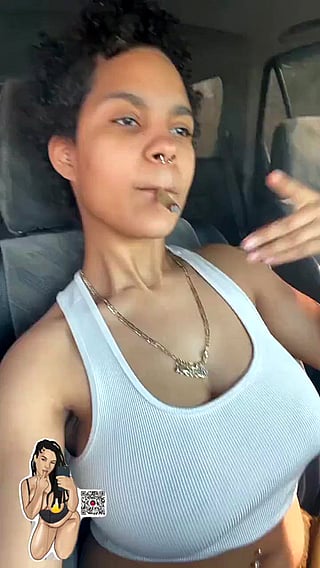 Big Tits Reveal: Doobies Boobies'