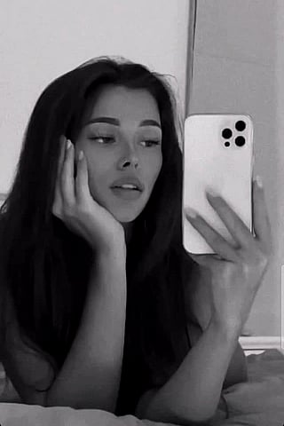 Cute Girl Takes Selfie: 'Back to her Cute Clips''
