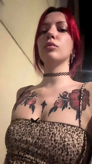 Redhead with Piercing and Tattoos: 'Hope Nobody Saw Me''