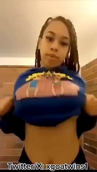Hanging Pretty: Big Tits, Natural Tits, OnlyFans, Tits'