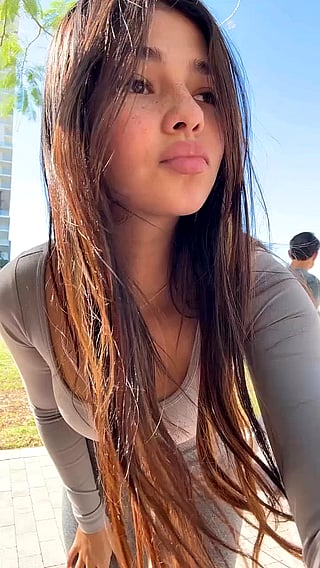 Latina Booty in Leggings'
