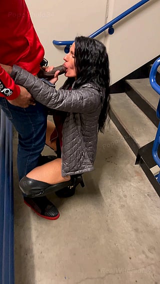 Hotwife Gets Dessert in Parking Garage'