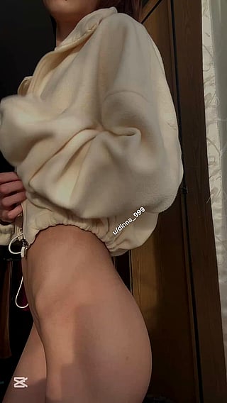 Wow, My Belly Veins Are So Hot!'
