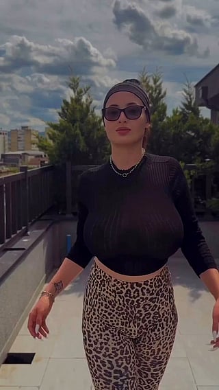 Walking with Big Tits: A Hotwife's Guide to Life'