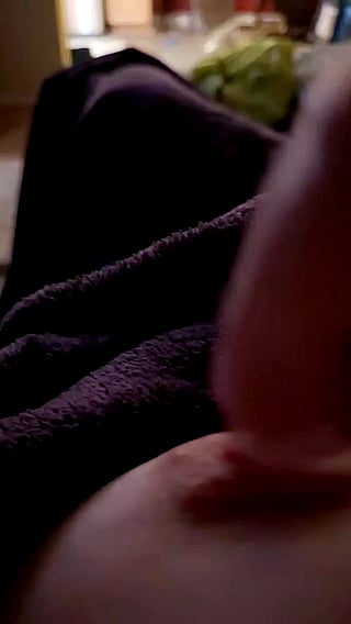 Pinch, Suck or Grip My Big Tits: Amateur, Homemade, Natural Tits'