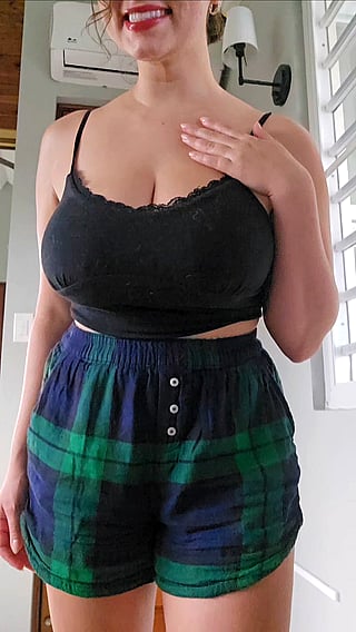 Milkshake Mama: Big Tits, Boobs, and Cute'