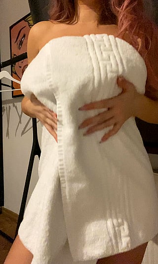 Big Tits Show: Do You Like the View?'