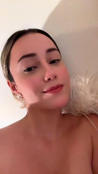 18 and Ready to be Used: Amateur, Big Tits, Solo'