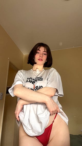 Busty Babe's Stock Market Prediction: 'I'll Stay Here to Keep Your Dick Up''