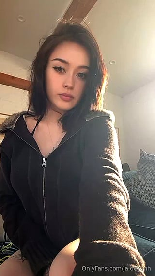 Jade's Titty Tease: Asian Cutie in Lingerie'