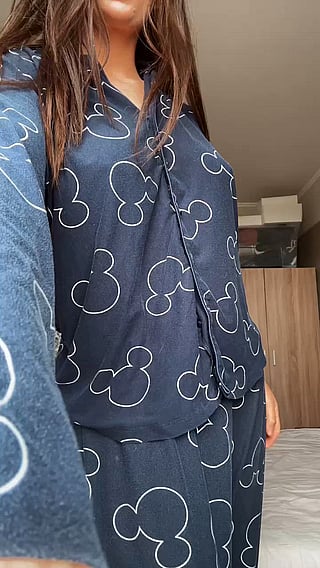 Disney Chick Gets Off'
