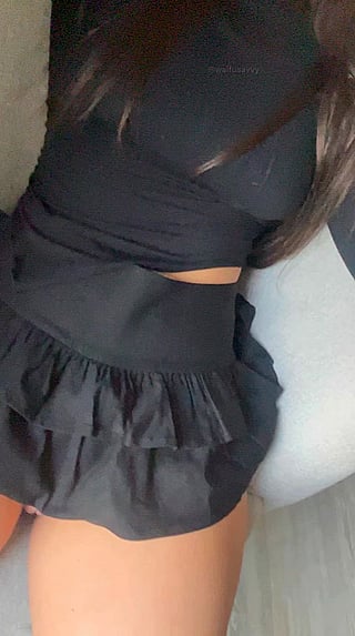 Pussy Fill Up: Tight Skirt, Pussy Lips, Upskirt'