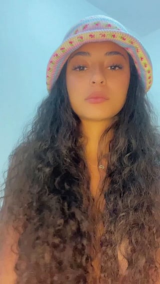 18yo Slut Testing Her Cumshot Skills on OnlyFans'
