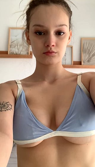 Big Tits, Big Cumshot: Amateur Video of a 18-Year-Old'