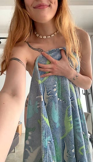 Ready for some hot dog action: 19F BBC brunette petite'