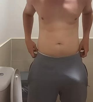 27 yr old British cock shows off his big dick'